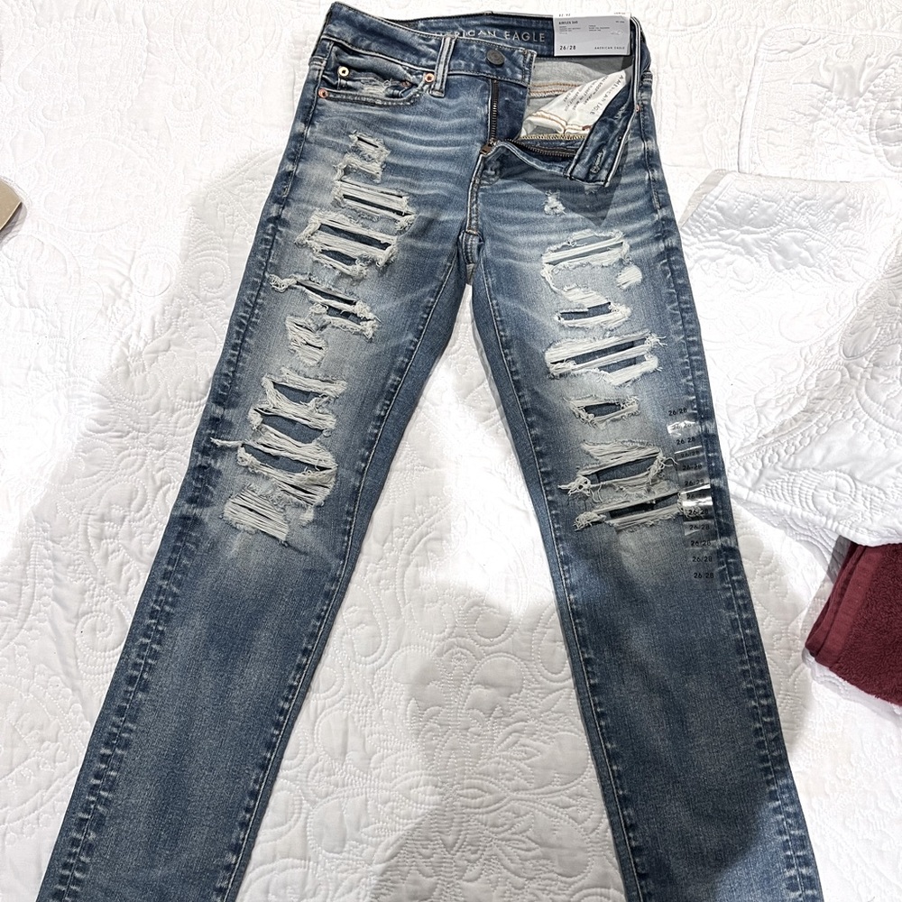 Brand new boys American Eagle Jeans size 26/28.